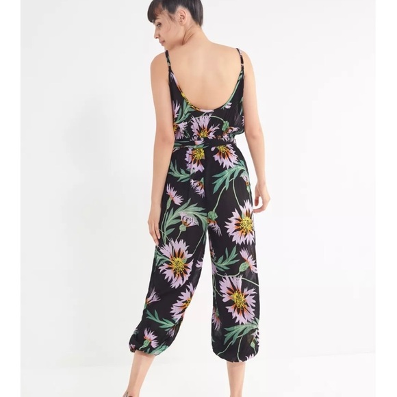 Urban Outfitters jumpsuit - Picture 2 of 7
